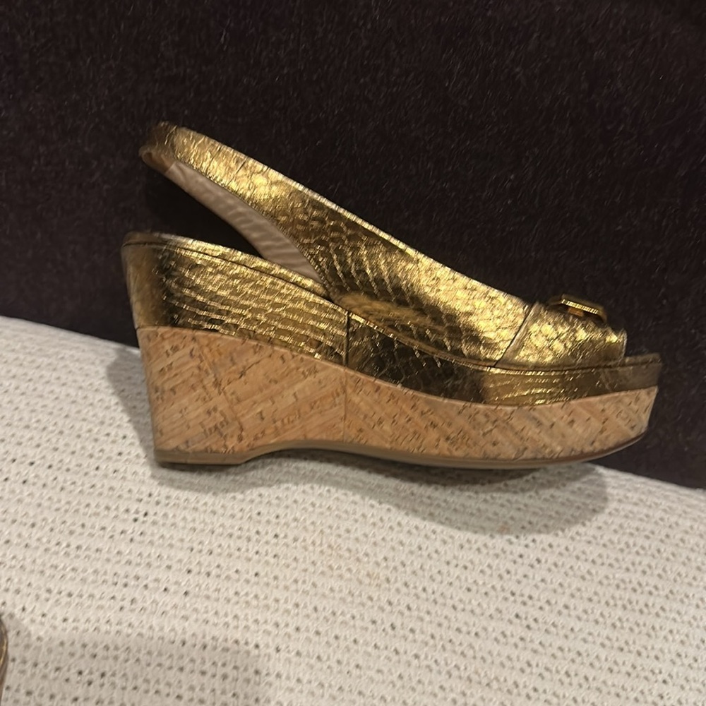 [PRADA] Gold Slingback Wedge Sandals - Picture 3 of 13